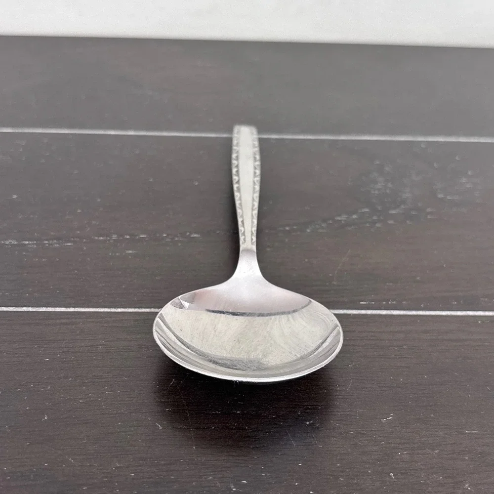 International Silver | Luxury Stainless | INS174‎ (Stainless) Solid Gravy Ladle